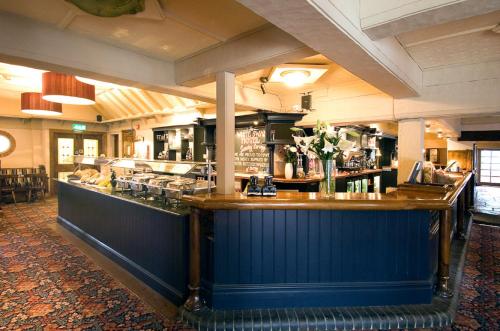 Bar/ Salón, The White Swan in Arundel Bar/ Salón, The White Swan in Arundel