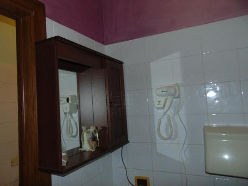 Bathroom, Agriturismo CHERUBINI DANIELA in Coppito Bathroom, Agriturismo CHERUBINI DANIELA in Coppito