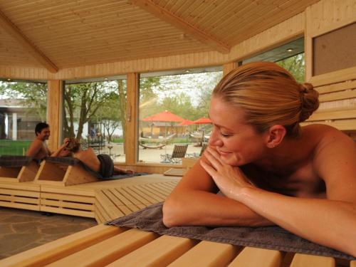 Szauna, monte mare SAUNA-SPA-SPORTS-HOTEL in Andernach Szauna, monte mare SAUNA-SPA-SPORTS-HOTEL in Andernach