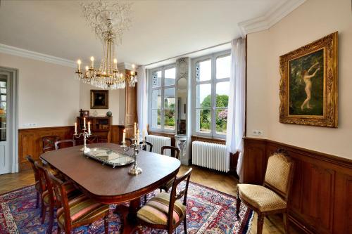 المرافق, Le Prieure d'Orchaise in أورشيز المرافق, Le Prieure d'Orchaise in أورشيز