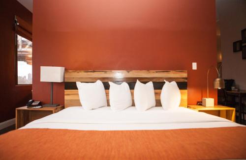 Ravel Hotel, A Trademark Collection Hotel in Long Island City Ravel Hotel, A Trademark Collection Hotel in Long Island City