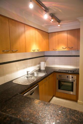 Kitchen, Nesuto Mounts Bay in Perth Kitchen, Nesuto Mounts Bay in Perth