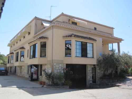 This photo about Hostal Restaurante Santa Cruz shared on HyHotel.com