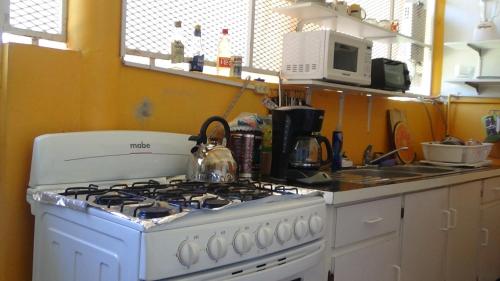 Cocina, Hacienda Tropical Guest House in Belmopan Cocina, Hacienda Tropical Guest House in Belmopan