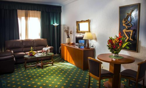 This photo about Hotel Splendid Ouagadougou shared on HyHotel.com