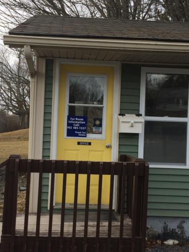 Dolan's Motel in Pictou (NS) Dolan's Motel in Pictou (NS)