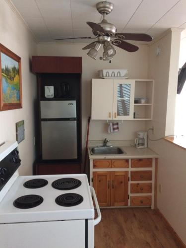 Dolan's Motel in Pictou (NS) Dolan's Motel in Pictou (NS)