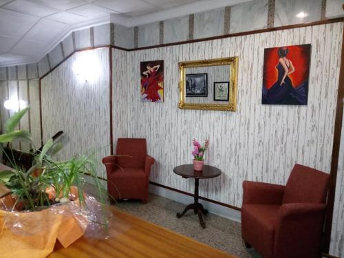 ردهة, Hotel Royal in مركز مدينة روندا ردهة, Hotel Royal in مركز مدينة روندا
