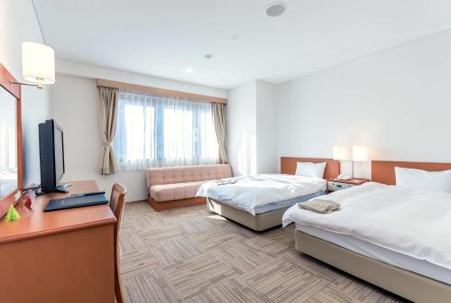 NARA Visitor Center and Inn near Mt. Wakakusa NARA Visitor Center and Inn near Mt. Wakakusa