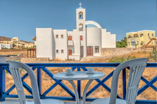 Uitzicht, Anatoli near Syros Island National Airport Uitzicht, Anatoli near Syros Island National Airport