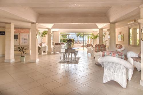 zonă comună salon/TV, Barbados Beach Club - All Inclusive in Christ Church zonă comună salon/TV, Barbados Beach Club - All Inclusive in Christ Church