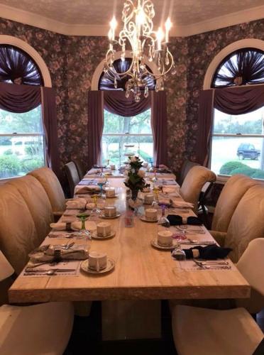 Rabbit Creek Bed & Breakfast in Versailles (KY) Rabbit Creek Bed & Breakfast in Versailles (KY)