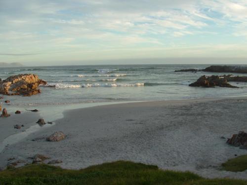 403 Main Road Apartments in Hermanus 403 Main Road Apartments in Hermanus