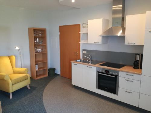 Kitchen, Ferienwohnungen Eichenhof in Kapellen-Drusweiler Kitchen, Ferienwohnungen Eichenhof in Kapellen-Drusweiler