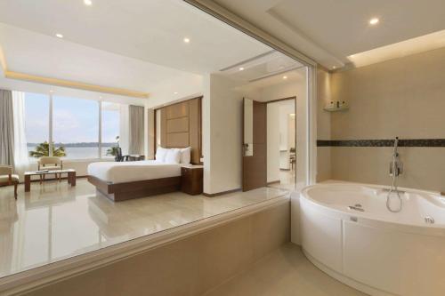 מתקני המלון, Ramada Resort by Wyndham Kochi in Kochi מתקני המלון, Ramada Resort by Wyndham Kochi in Kochi