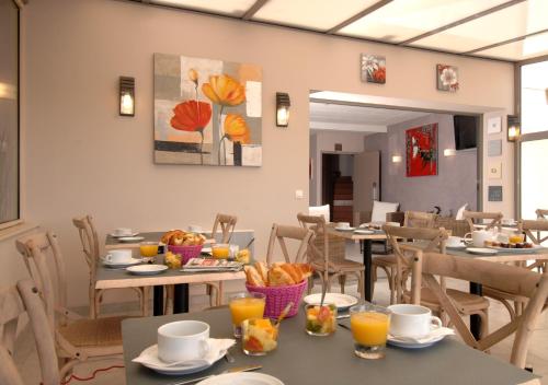 Food and beverages, Le Maray in Le Grau-du-Roi Food and beverages, Le Maray in Le Grau-du-Roi