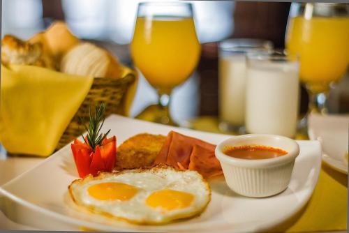 Food and beverages, Hotel Soleil Pacifico in Puerto San Jose Food and beverages, Hotel Soleil Pacifico in Puerto San Jose