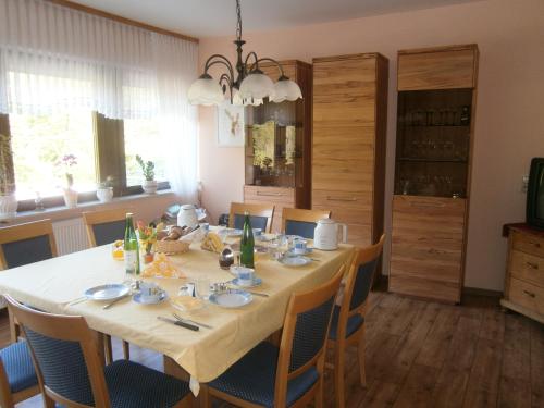 Weingut Sauer-Kettermann in Enkirch Weingut Sauer-Kettermann in Enkirch