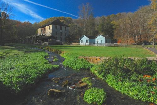 Attractions, Spring Mill Inn in Bedford (IN) Attractions, Spring Mill Inn in Bedford (IN)