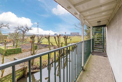 Balcony/terrace, Magnifique apartment Amsterdam in Oostzaan Balcony/terrace, Magnifique apartment Amsterdam in Oostzaan
