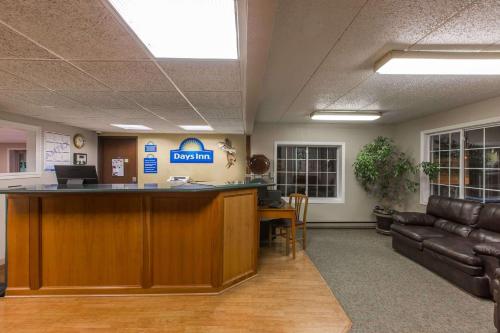 大堂, 皮埃爾溫德姆戴斯酒店 (Days Inn by Wyndham Pierre) in 南達科他皮爾 (SD) 大堂, 皮埃爾溫德姆戴斯酒店 (Days Inn by Wyndham Pierre) in 南達科他皮爾 (SD)