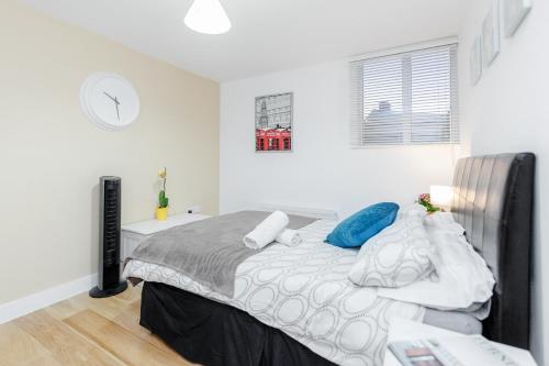 This photo about Luxury Stockwell Apartments shared on HyHotel.com
