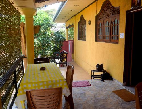 balkon/terras, Sun Rise Hostel in Negombo balkon/terras, Sun Rise Hostel in Negombo
