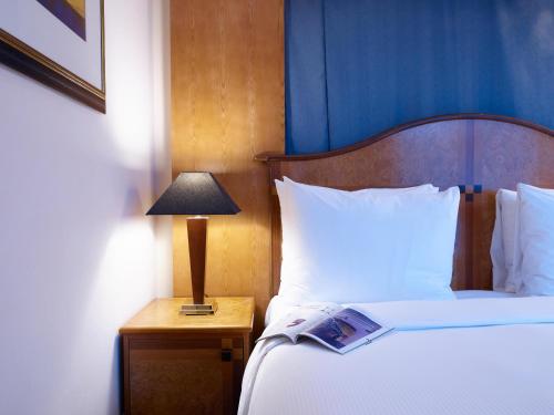 This photo about Radisson Blu Portman Hotel, London shared on HyHotel.com