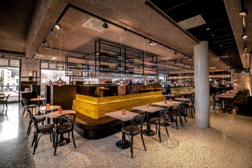 ห้องอาหาร, โรงแรมรูร์มอนด์ (Hotel Roermond) in เรอมอนด์ ห้องอาหาร, โรงแรมรูร์มอนด์ (Hotel Roermond) in เรอมอนด์