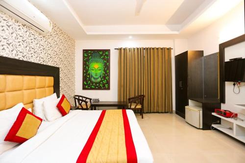 This photo about Hotel Callista Inn Golf Course Road shared on HyHotel.com