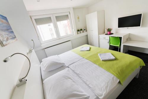 Tia Apartments and Rooms in Zagreb City Center Tia Apartments and Rooms in Zagreb City Center