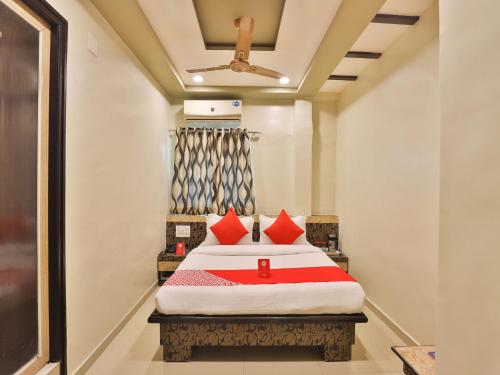 This photo about OYO 11450 Hotel Balaji shared on HyHotel.com