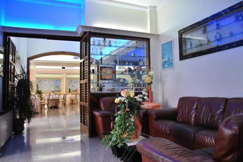Lobby, Hotel Mediterraneo in La Strea Lobby, Hotel Mediterraneo in La Strea
