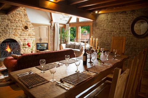 Зручності, Heath Farm Holiday Cottages in Salford Зручності, Heath Farm Holiday Cottages in Salford