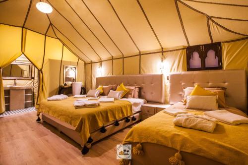 Luxury oasis camp in Merzouga Luxury oasis camp in Merzouga