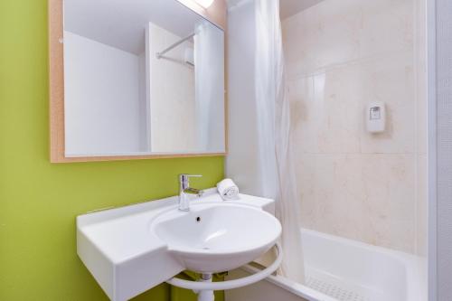 This photo about B&B Hotel FREJUS Puget-sur-Argens shared on HyHotel.com