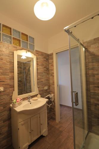 Bathroom, Platea Oche in Sutri Bathroom, Platea Oche in Sutri