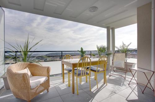 Балкон/тераса, Cote d'Azur Vence in Венс Балкон/тераса, Cote d'Azur Vence in Венс