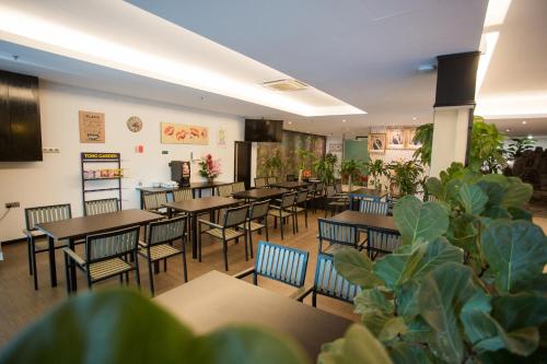 Restaurant, 7 Heaven Boutique Hotel in Masai Restaurant, 7 Heaven Boutique Hotel in Masai