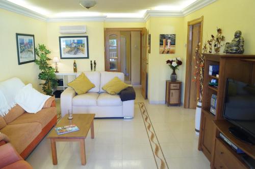 This photo about Villas De Frente Marino LMHR47 shared on HyHotel.com