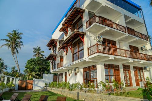 숙소 외관, Top Secret Beach Hotel in 마타라 숙소 외관, Top Secret Beach Hotel in 마타라