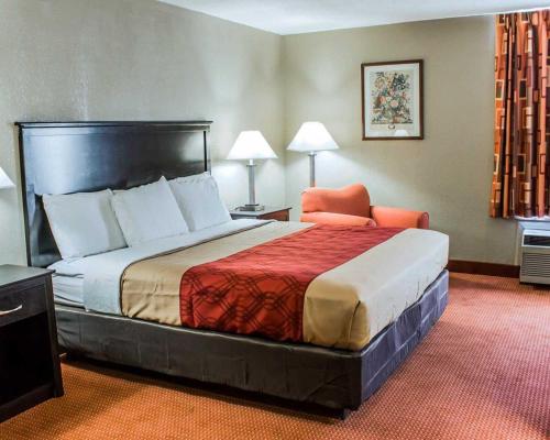 伯靈頓I-40伊克諾旅館 (Econo Lodge Burlington I-40) in 北卡羅來納州伯靈頓 (NC) 伯靈頓I-40伊克諾旅館 (Econo Lodge Burlington I-40) in 北卡羅來納州伯靈頓 (NC)
