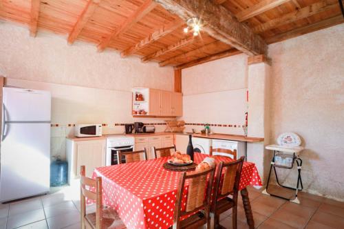 Konyha, Gites at Le Prielle in Madiran Konyha, Gites at Le Prielle in Madiran