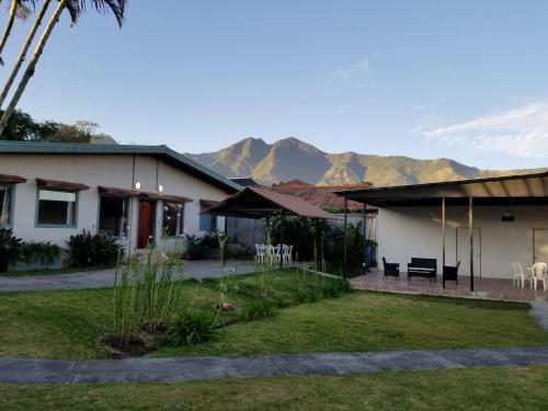 Exterior view, Hotel Monte Campana Escazu in San Rafael Exterior view, Hotel Monte Campana Escazu in San Rafael