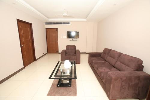 HOTEL GOLDEN GATEWAY in Vellore HOTEL GOLDEN GATEWAY in Vellore
