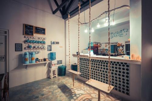 菩提樹青年旅館 (The Bodhi Tree Hostel) in 卡里蒙群島 菩提樹青年旅館 (The Bodhi Tree Hostel) in 卡里蒙群島