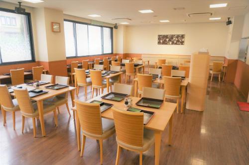 Restaurant, The Kato Hotel near SCMAGLEV and Railway Park Restaurant, The Kato Hotel near SCMAGLEV and Railway Park