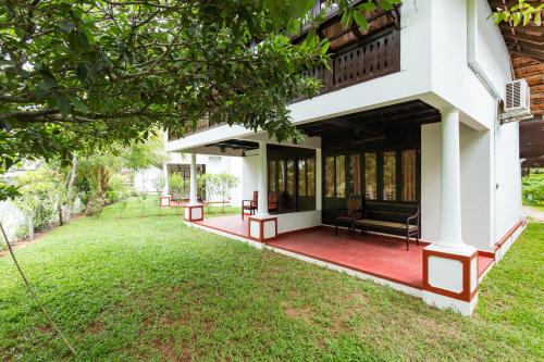 The Windsor Castle and Lake Village Ayurvedic Resort in Kottayam The Windsor Castle and Lake Village Ayurvedic Resort in Kottayam