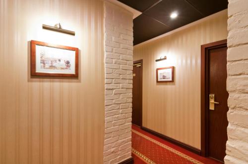 فندق تراديتيون (Tradition Hotel) in بتروجرادسكي دسترك فندق تراديتيون (Tradition Hotel) in بتروجرادسكي دسترك