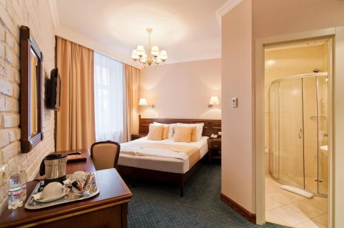 فندق تراديتيون (Tradition Hotel) in بتروجرادسكي دسترك فندق تراديتيون (Tradition Hotel) in بتروجرادسكي دسترك